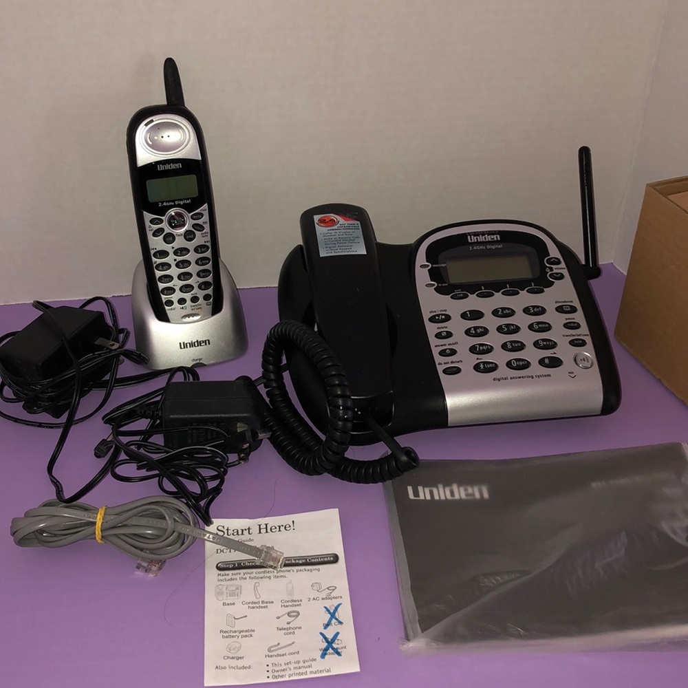 UNIDEN Phone w/answering machine & cordless phone